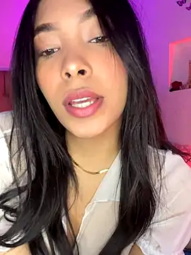 Snapshot of KarolRojas_22 chatting on November 29, 11:30 pm KarolRojas 22 online show from November 29, 11:30 pm