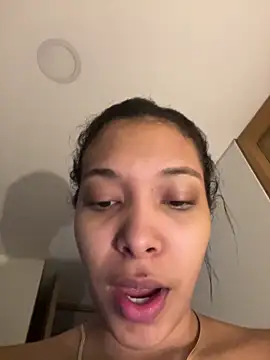 KarolRojas 22 online show from June 10, 7:07 am