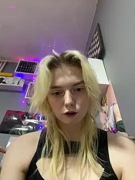 KittyLarva online show from February 17, 7:53 pm