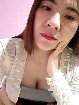 Snapshot of Lily-ross22 chatting on December 14, 4:45 pm Lily-ross22 online show from December 14, 4:45 pm