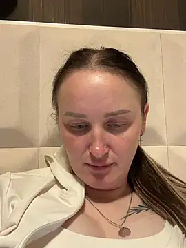 Snapshot of TomilaSi chatting on April 12, 8:36 pm TomilaSi online show from April 12, 8:36 pm