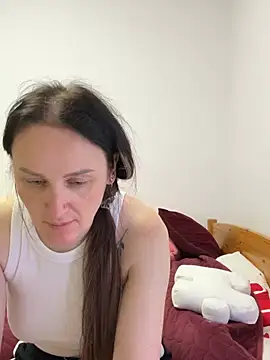 Snapshot of TomilaSi chatting on June 2, 10:56 pm TomilaSi online show from June 2, 10:56 pm