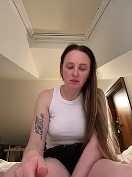 Snapshot of TomilaSi chatting on June 9, 6:52 pm TomilaSi online show from June 9, 6:52 pm