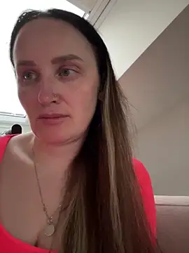 Snapshot of TomilaSi chatting on June 11, 6:39 pm TomilaSi online show from June 11, 6:39 pm
