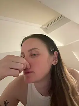 Snapshot of TomilaSi chatting on June 25, 8:46 pm TomilaSi online show from June 25, 8:46 pm