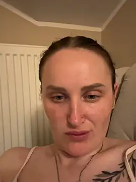 Snapshot of TomilaSi chatting on June 28, 8:04 pm TomilaSi online show from June 28, 8:04 pm