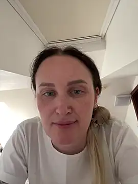 Snapshot of TomilaSi chatting on July 26, 12:12 pm TomilaSi online show from July 26, 12:12 pm