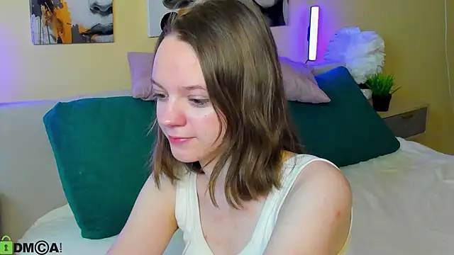 Snapshot of Olivia_Riesz chatting on March 27, 1:11 am Olivia Riesz online show from March 27, 1:11 am