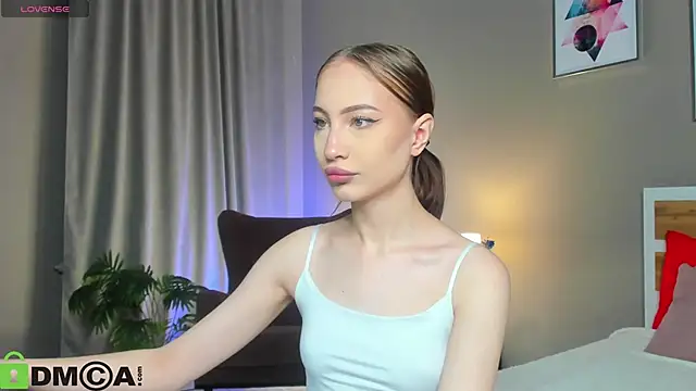 Snapshot of lally_cute chatting on December 5, 11:19 am lally cute online show from December 5, 11:19 am