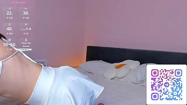 Snapshot of lally_cute chatting on December 15, 11:25 am lally cute online show from December 15, 11:25 am