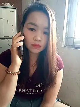 Snapshot of arina-11 chatting on December 18, 3:45 am arina-11 online show from December 18, 3:45 am