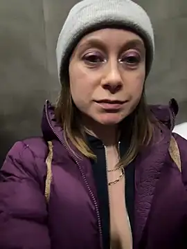 Snapshot of Brooke_lover chatting on February 22, 6:57 am Brooke lover online show from February 22, 6:57 am