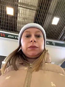 Snapshot of Brooke_lover chatting on March 21, 7:13 am Brooke lover online show from March 21, 7:13 am