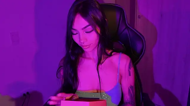 Snapshot of AriaLakshmi chatting on March 8, 5:00 am AriaLakshmi online show from March 8, 5:00 am