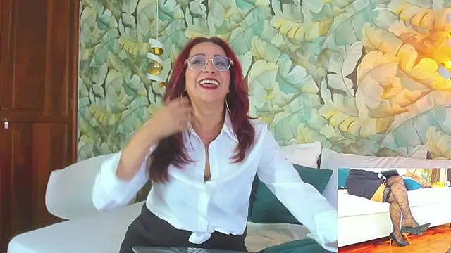 Snapshot of Madame_Angelic_1 chatting on April 5, 2:31 am Madame Angelic 1 online show from April 5, 2:31 am