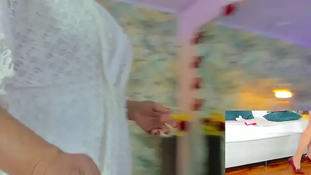 Snapshot of Madame_Angelic_1 chatting on April 16, 3:18 am Madame Angelic 1 online show from April 16, 3:18 am