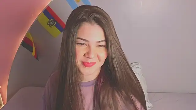 amyvans  online show from June 20, 8:11 pm