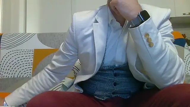 Snapshot of Eroshotlicker chatting on March 7, 11:46 pm Eroshotlicker online show from March 7, 11:46 pm