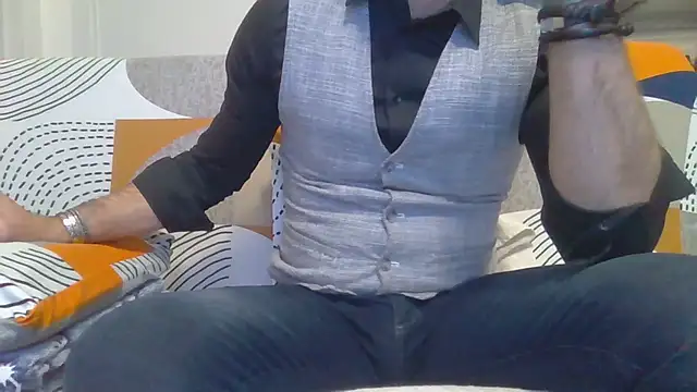 Snapshot of Eroshotlicker chatting on March 8, 10:13 pm Eroshotlicker online show from March 8, 10:13 pm