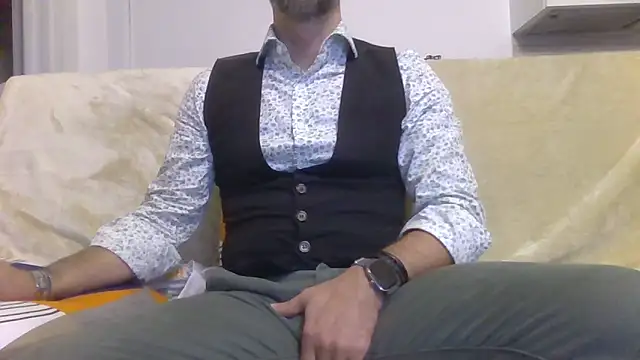Eroshotlicker online show from May 2, 9:31 pm