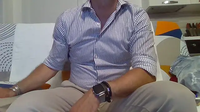 Eroshotlicker online show from June 8, 9:37 pm