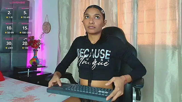 TashaNaughty4u online show from June 11, 7:34 pm