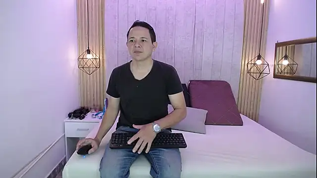 DaniyMel online show from February 5, 12:10 pm