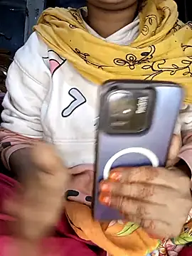 Snapshot of Jhunaki_789 chatting on January 6, 3:32 am Jhunaki 789 online show from January 6, 3:32 am