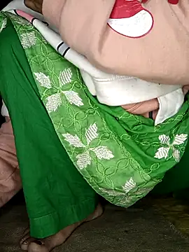 Snapshot of Jhunaki_789 chatting on January 13, 5:51 pm Jhunaki 789 online show from January 13, 5:51 pm