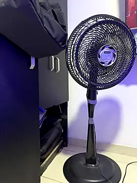 OliverWest04 online show from January 8, 4:53 pm