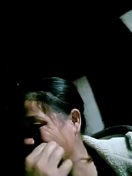 Snapshot of hey-bana chatting on November 28, 12:19 pm hey-bana online show from November 28, 12:19 pm