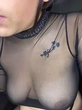 Snapshot of Samantafoxx_ chatting on December 2, 10:16 pm Samantafoxx online show from December 2, 10:16 pm