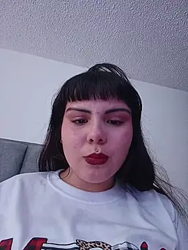 Snapshot of Yuliks_ chatting on December 13, 9:42 pm Yuliks online show from December 13, 9:42 pm