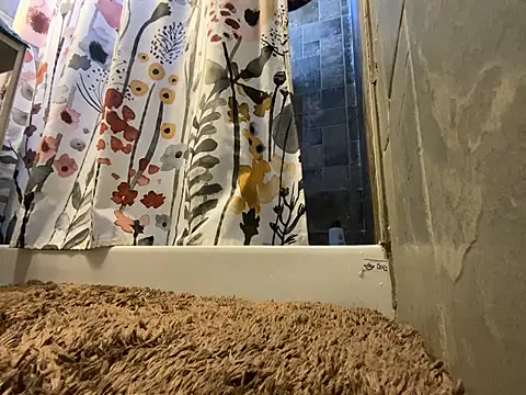 xxxenzo1 online show from February 23, 7:38 pm