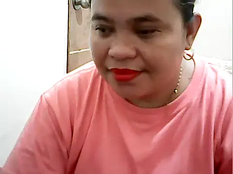 Snapshot of cutechubby chatting on March 28, 12:43 am cutechubby online show from March 28, 12:43 am