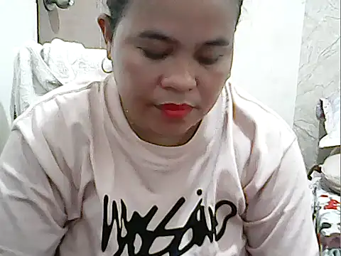 Snapshot of cutechubby chatting on March 29, 12:10 am cutechubby online show from March 29, 12:10 am