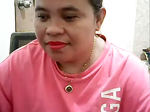 Snapshot of cutechubby chatting on April 6, 11:16 pm cutechubby online show from April 6, 11:16 pm