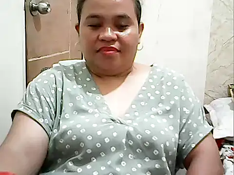 Snapshot of cutechubby chatting on April 9, 8:20 am cutechubby online show from April 9, 8:20 am