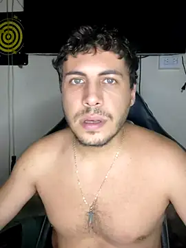 gonzalito222 online show from February 8, 3:32 am