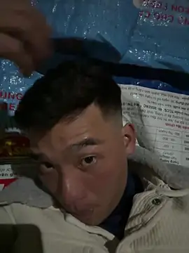 Snapshot of sanu551 chatting on December 17, 11:49 am sanu551 online show from December 17, 11:49 am