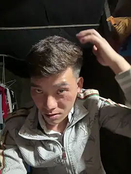 Snapshot of sanu551 chatting on February 16, 1:07 pm sanu551 online show from February 16, 1:07 pm