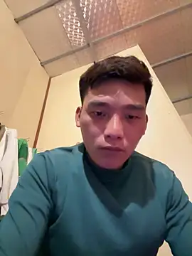 Snapshot of sanu551 chatting on February 19, 1:12 am sanu551 online show from February 19, 1:12 am