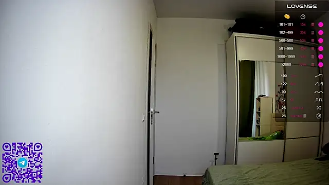 ArianeRandy online show from May 31, 3:52 pm