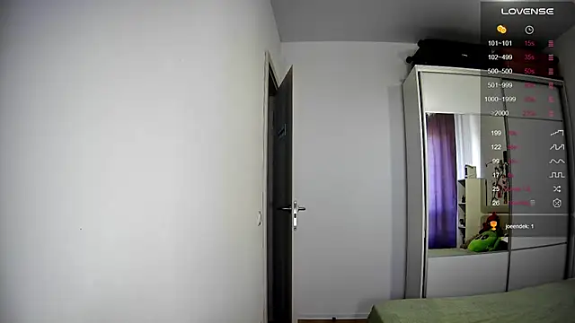ArianeRandy online show from June 17, 3:13 pm