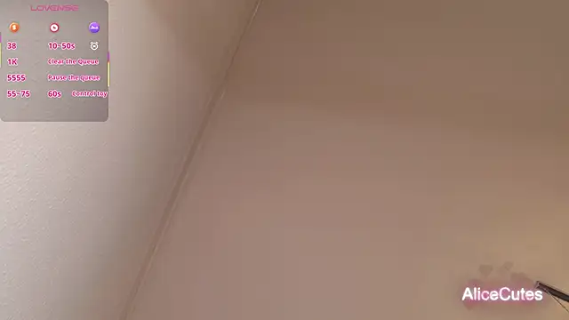 AliceCutes online show from February 1, 10:25 am