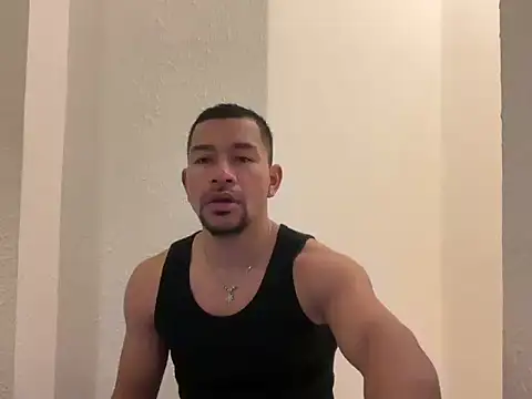 Snapshot of esleider12 chatting on December 16, 8:08 am esleider12 online show from December 16, 8:08 am