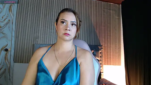 Snapshot of Karla_Ferrer_x chatting on July 6, 2:36 pm Karla Ferrer x online show from July 6, 2:36 pm