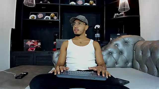 Brand Collins online show from January 16, 7:40 pm