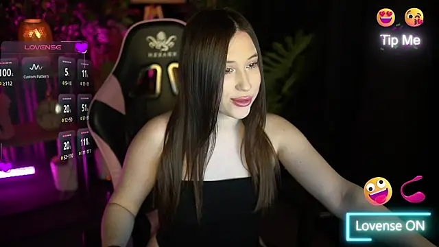 Snapshot of SoffiRay chatting on December 4, 3:10 pm SoffiRay online show from December 4, 3:10 pm