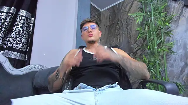 ArturFrostt online show from December 5, 11:19 am